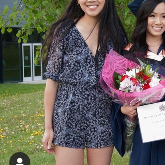 BCBG Black grey print long sleeve romper - Picture 1 of 5